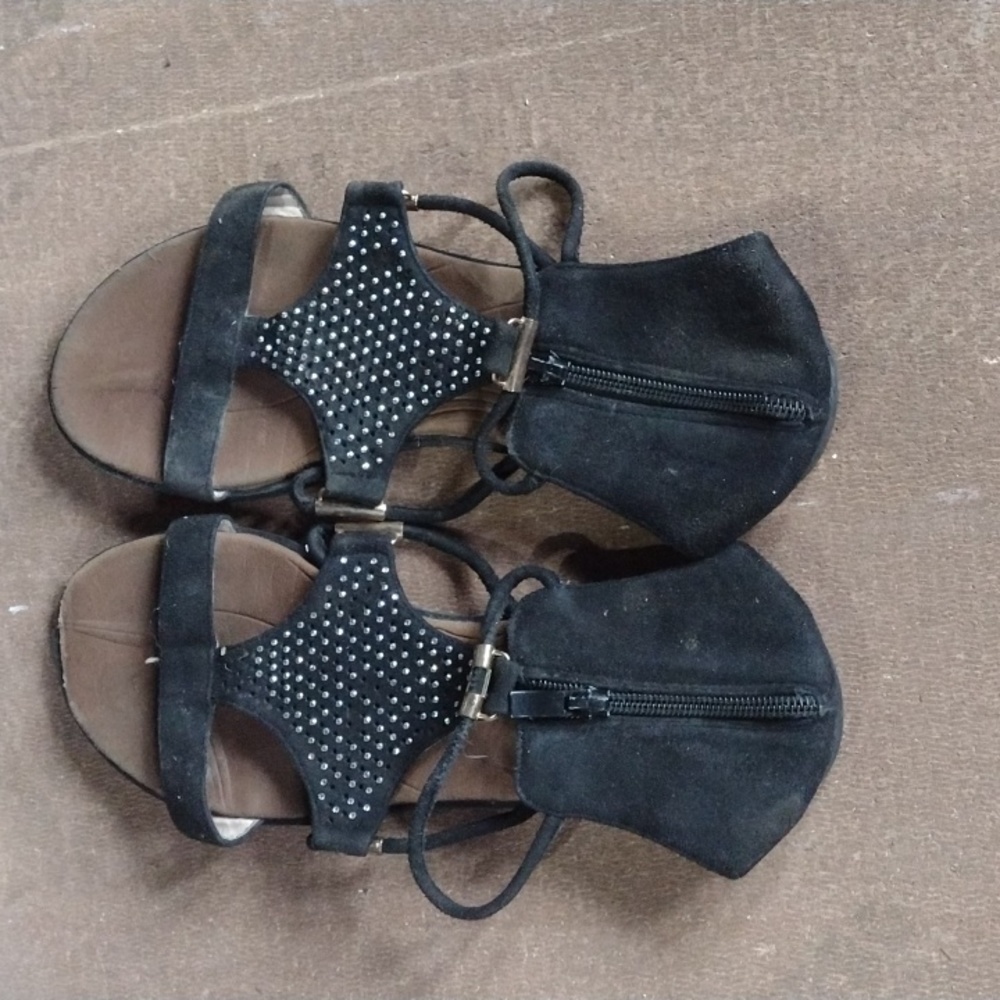 Shoes - Picture 3 of 3